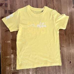 Camiseta Amarilla Niños Beach Lover - Imagen 2